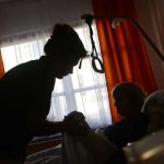 تدابير مهمة لحماية الجهاز التنفسي لطريحي الفراش