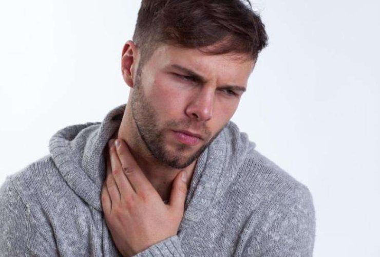 التهاب الحنجرة .. الأعراض والعلاج