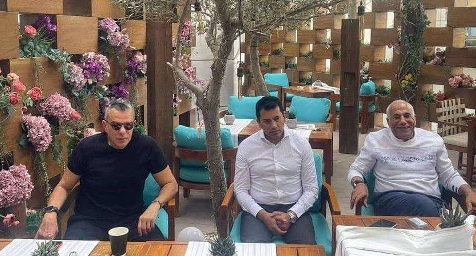 جلسة وزير الشباب والرياضة المصري مع مجلس الأهلي والزمالك