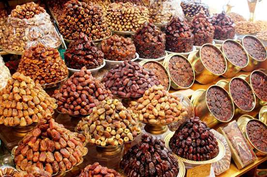 انتعاش مبيعات التمر مع استقبال شهر رمضان