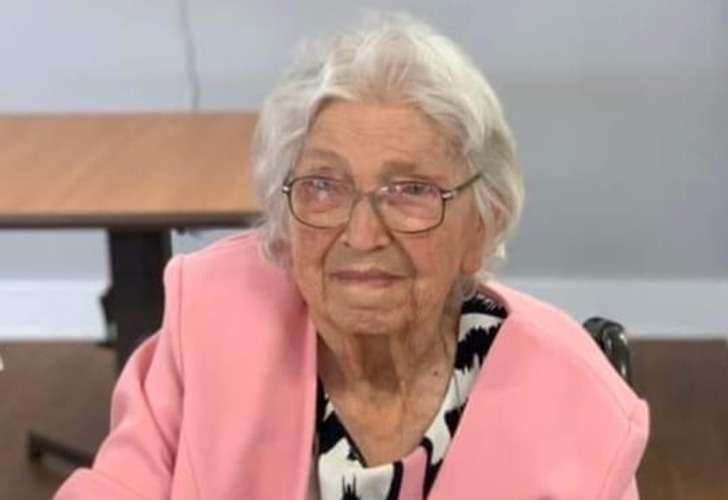 مايديل هاوكينز