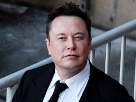 إيلون ماسك يفجر مفاجأة: الروبوت يمكن أن يحكم الولايات المتحدة عام 2032