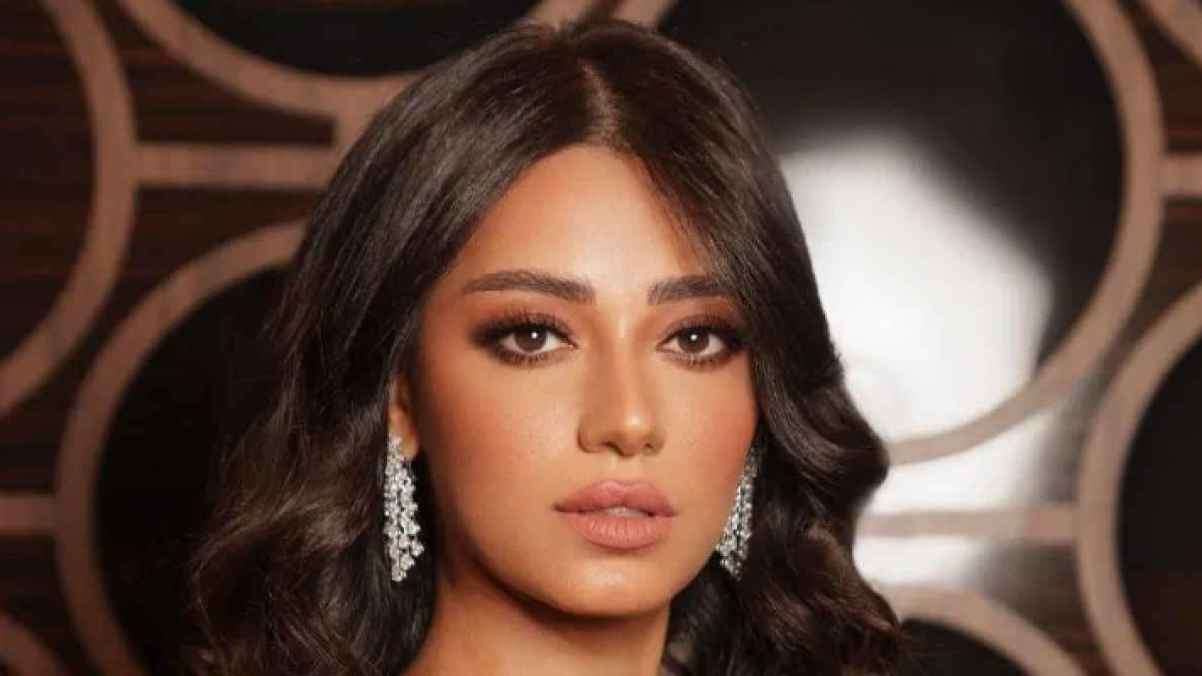 الفنانة رحمة رياض تعلن وفاة أختها