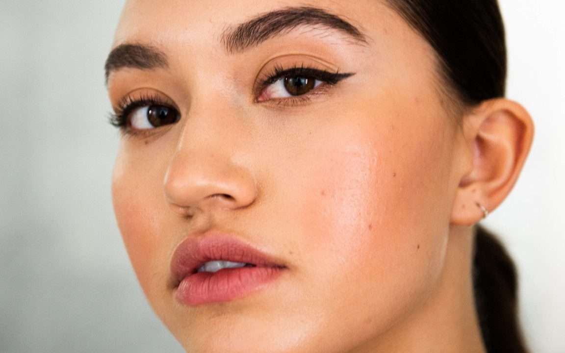 عمليات تغيير لون العين