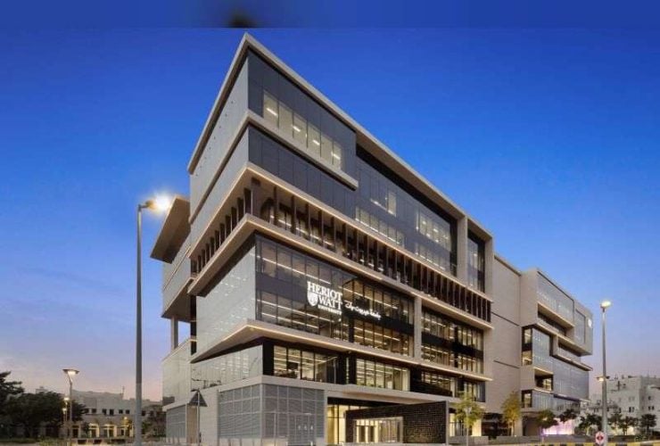 المرأة تستحوذ على نسبة 11% من مقاعد مجلس الإدارة في الشركات المدرجة عبر دولة الإمارات و5% في دول مجلس التعاون الخليجي