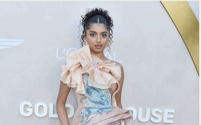 أفانتيكا تظهر بفستان "جذاب" من تصميم المصممة اللبنانية جيانا يونس