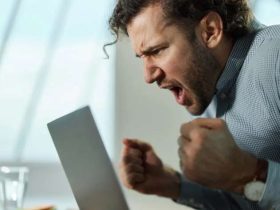 3 عناصر غذائية تحسن المزاج