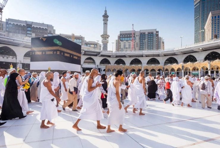 جهود المملكة لتخفيف معاناة حجاج بيت الله الحرام خلال ارتفاع درجات الحرارة