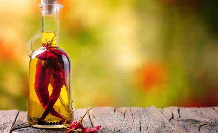 زيت الفلفل الحار.. فوائد لم تتوقعيها