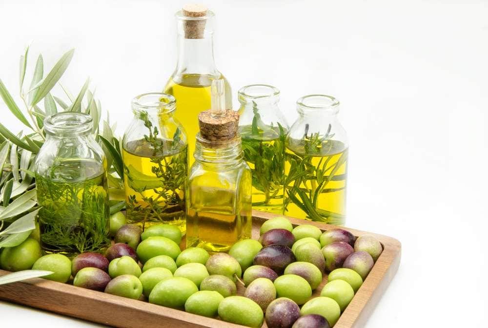 زيت الزيتون البكر.. يحمي القلب ويقي من السرطان