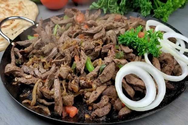 طريقة عمل الكبدة بالبصل والفلفل