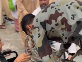 موقف نبيل من رجل أمن شاب لحاج مسن