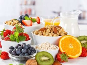 كيف يؤثر ما تأكله على صحة الدماغ والذاكرة؟