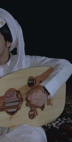 العزف على العود