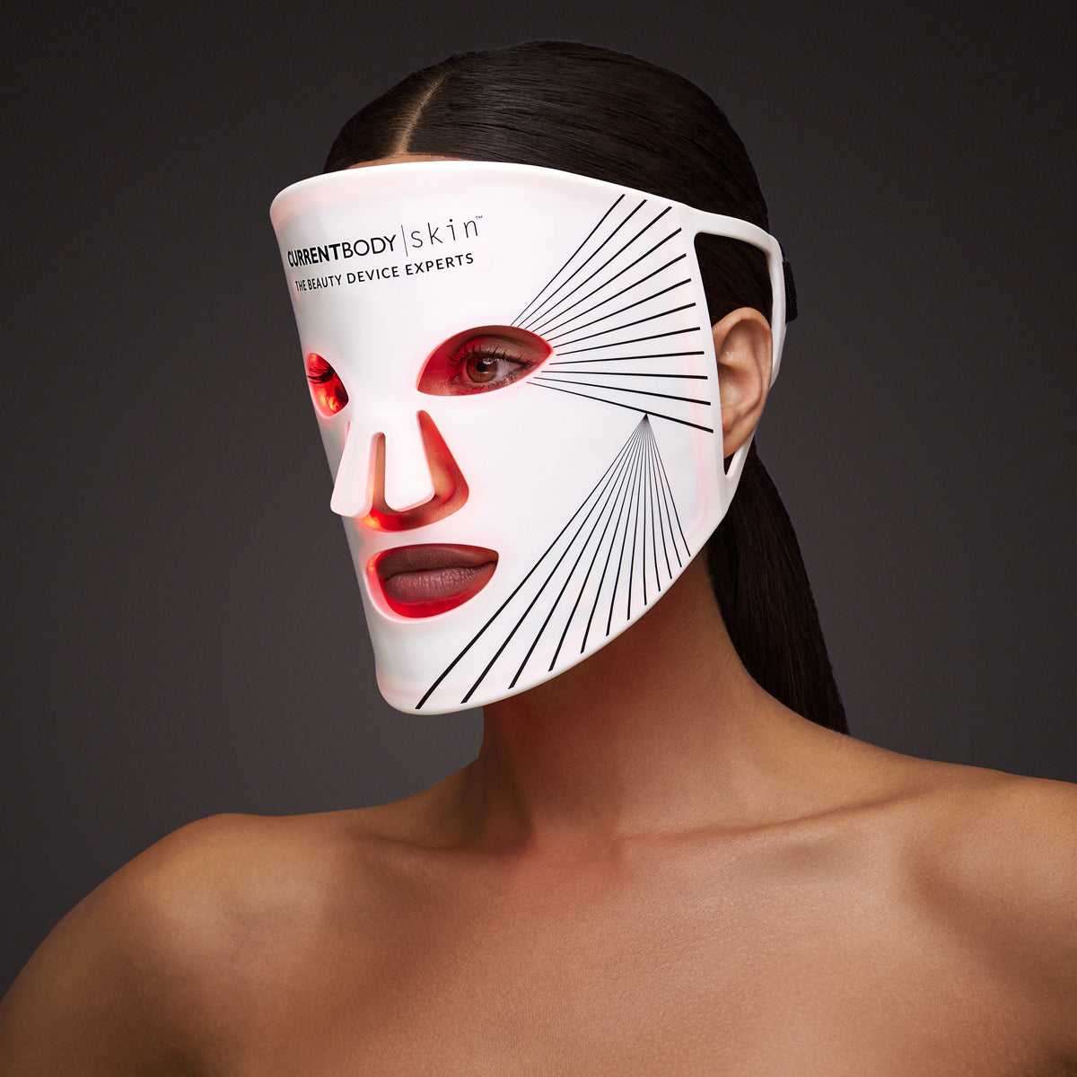 أقنعة وجه LED.. طفرة جديدة في عالم التجميل والحفاظ على البشرة