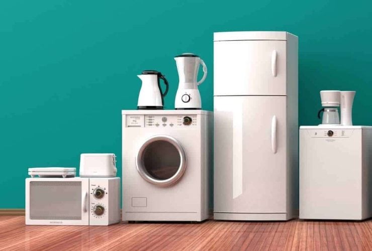 عادات خاطئة تعرض الأجهزة الكهربائية للتلف