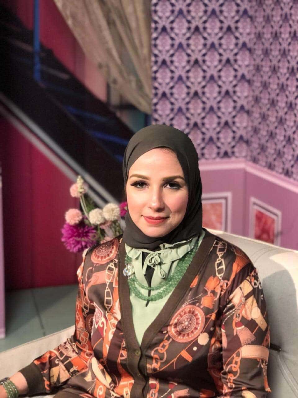 خاص| نصائح خبيرة إتيكيت لتقديم هدية النجاح
