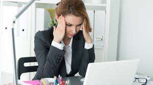 9 عادات شائعة تُدمر شعورك بالسلام النفسي..ما هي؟