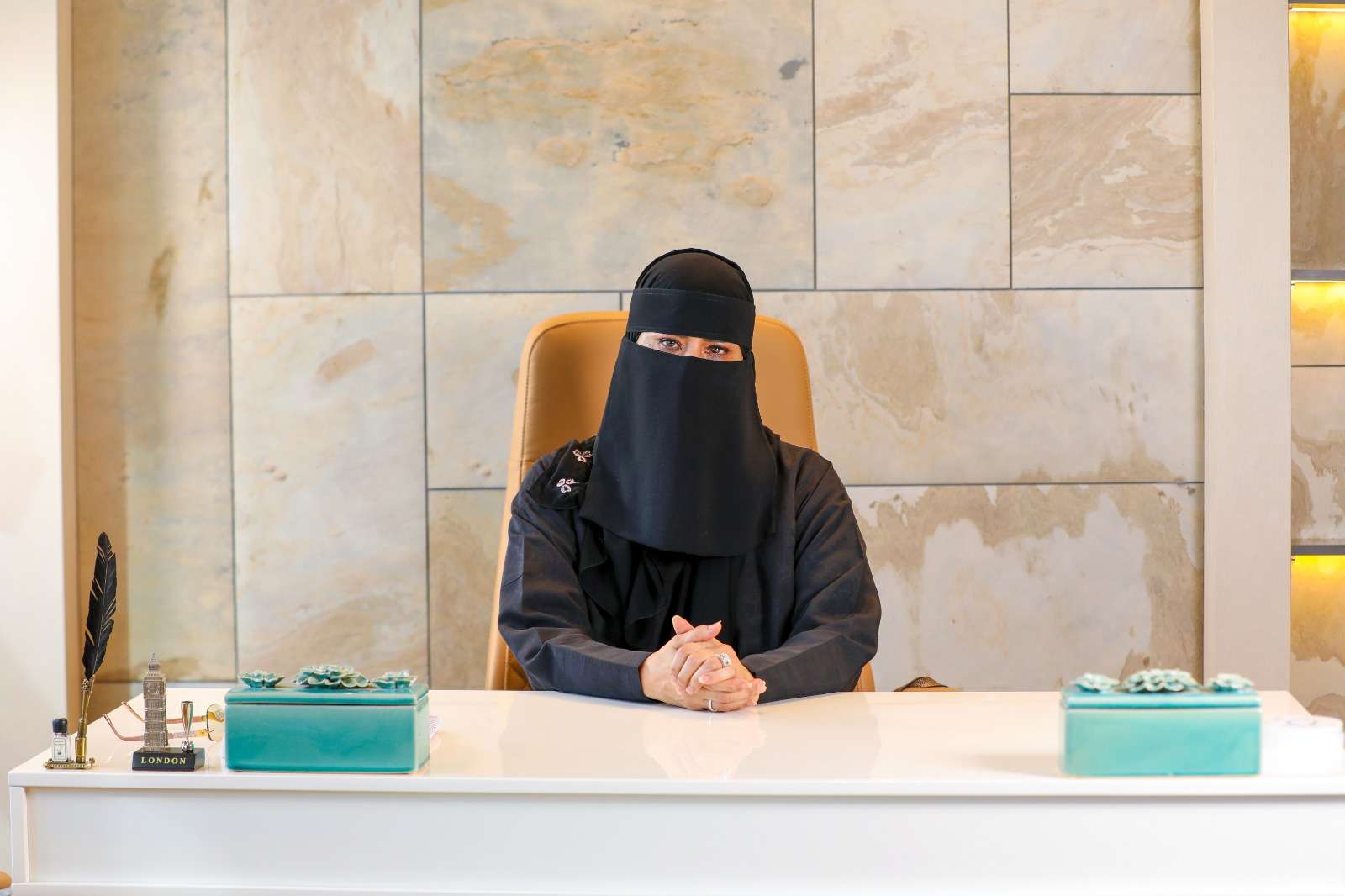 مها الرقيب، مصممة داخلية، وصاحبة مكتب
