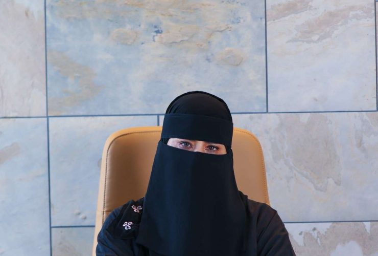 مها الرقيب، مصممة داخلية، وصاحبة مكتب