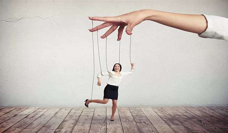 كيف تتعاملين مع مَن يحولون استغلالكِ؟