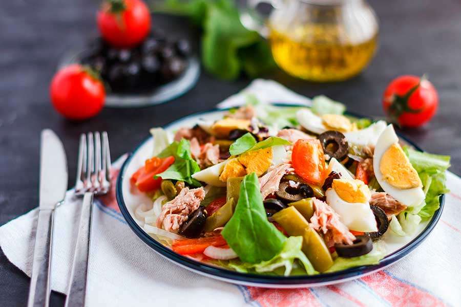 دراسة: ما تأكله في سن الـ40 يؤثر على صحتك في سن الـ70