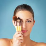 أهمية تنظيف أدوات المكياج