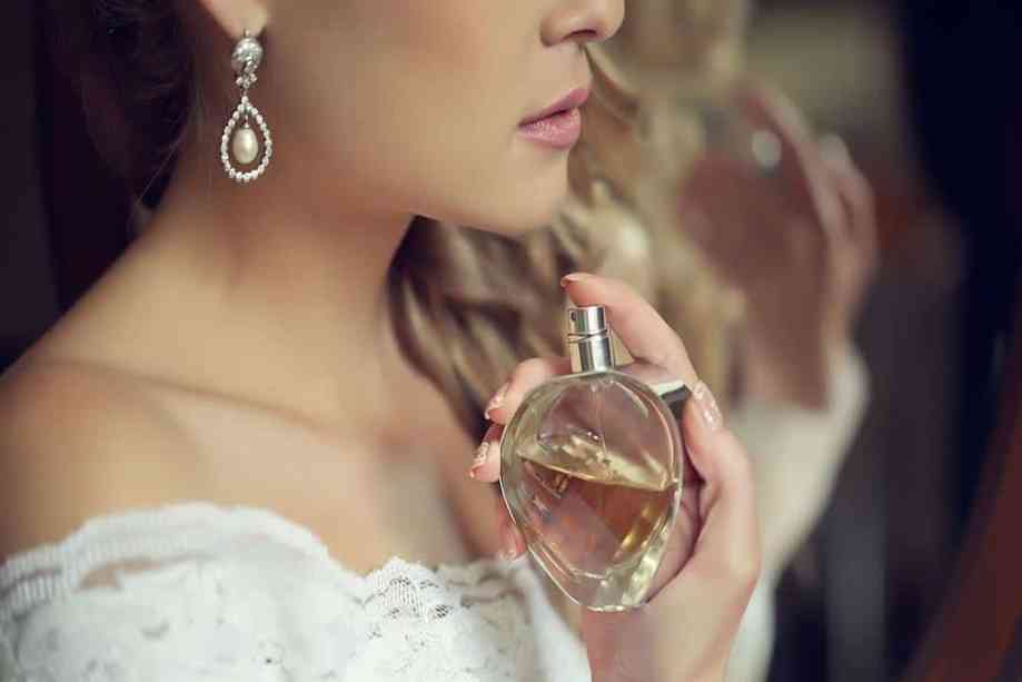 التفريق بين العطري الأصلي والمزيف