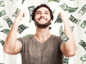 هل المال يسبب السعادة؟ جامعة هارافارد تجيب