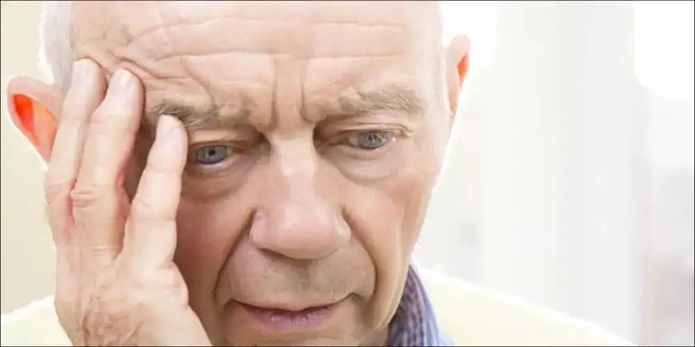 4 علامات مبكرة لمرض الزهايمر.. احذريها
