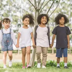 تعاون الطفل مع زملائه