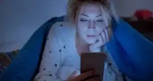 استخدام الإنترنت قبل النوم
