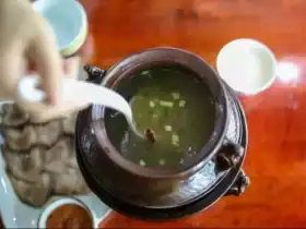 مطعم صيني يستخدم مضادات حيوية