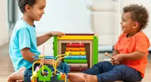 تعاون الطفل مع زملائه