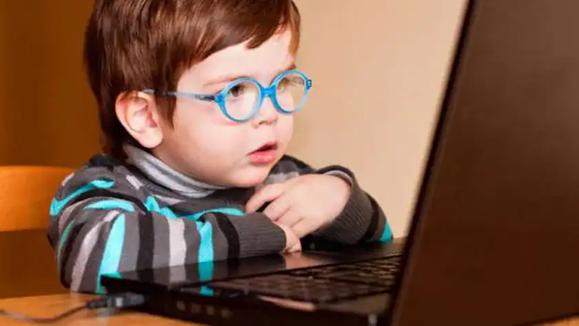 استخدام الأطفال للإنترنت