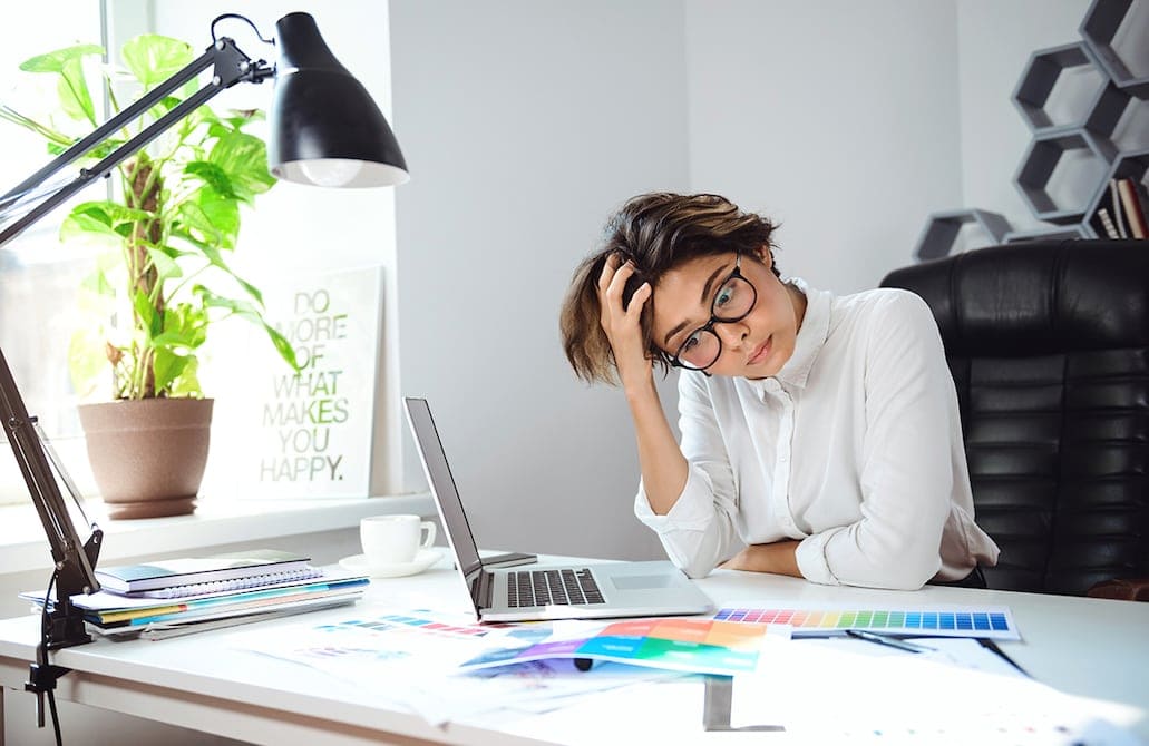 عادات تمنع تقدمك المهني.. هذه طرق التغلب عليها