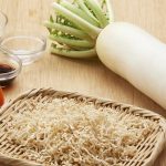 فجل دايكون.. هدية الطبيعة لجمالك وصحتك