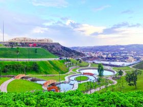 الباحة تستقبل الأمطار بفرح وبهجة