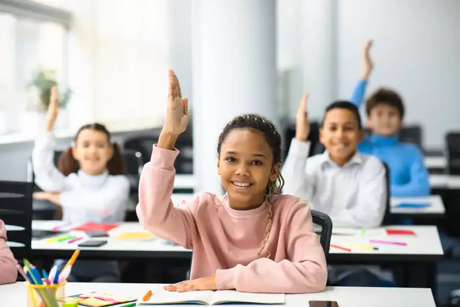 تعامل الطفل مع زملائه في المدرسة
