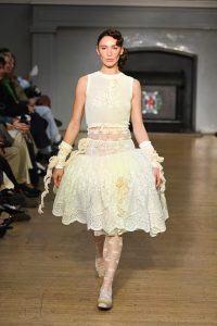 أسبوع الموضة في لندن: أربعون عاماً من الإبداع والأناقة