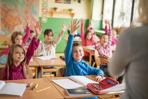 تعامل الطفل مع زملائه في المدرسة
