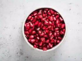 الرمان فاكهة أهل الجنة.. هذه فوائدها