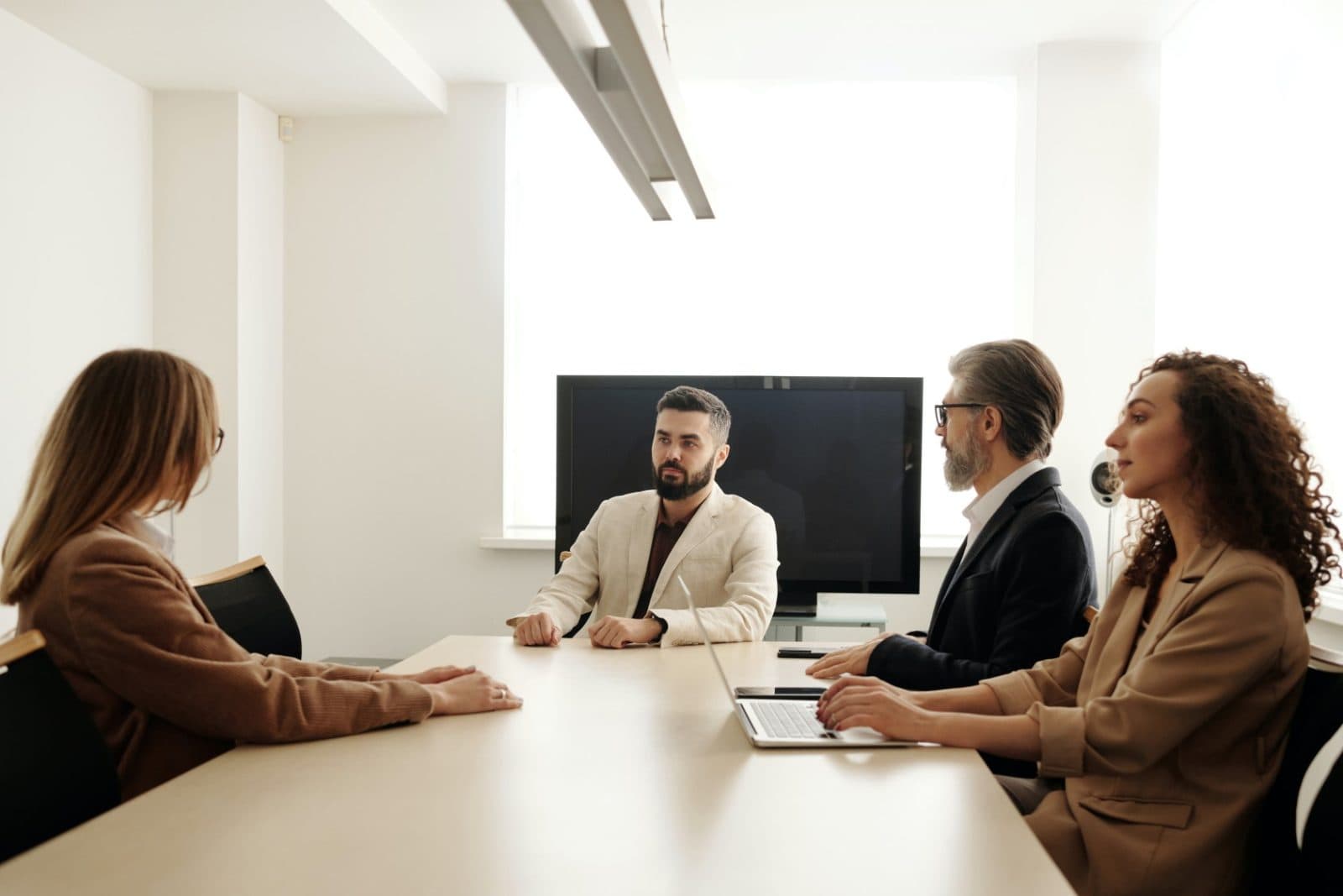 كيف تستعدين لمقابلة العمل ؟..خطوات