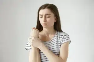 تنميل اليدين