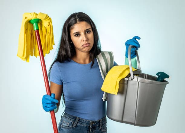 هل تشعرين بالغضب ..اليكِ 6 طرق تنظيف للتخلص من الطاقة السلبية