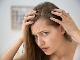 انحسار خط الشعر: أسبابه وطرق علاجه..وفقًا للخبراء