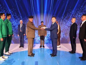 المملكة تتسلّم علم الاتحاد الدولي لرياضة الإطفاء والإنقاذ لاستضافة البطولة المقبلة