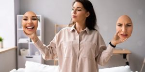 ما هي متلازمة المحتال وما تأثيرها على حياتك العملية ؟