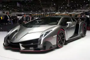 لامبورجيني فينينو رودستر (Lamborghini Veneno Roadster)
