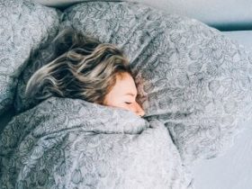 هل الميلاتونين يساعدك في النوم بأكثر راحة؟